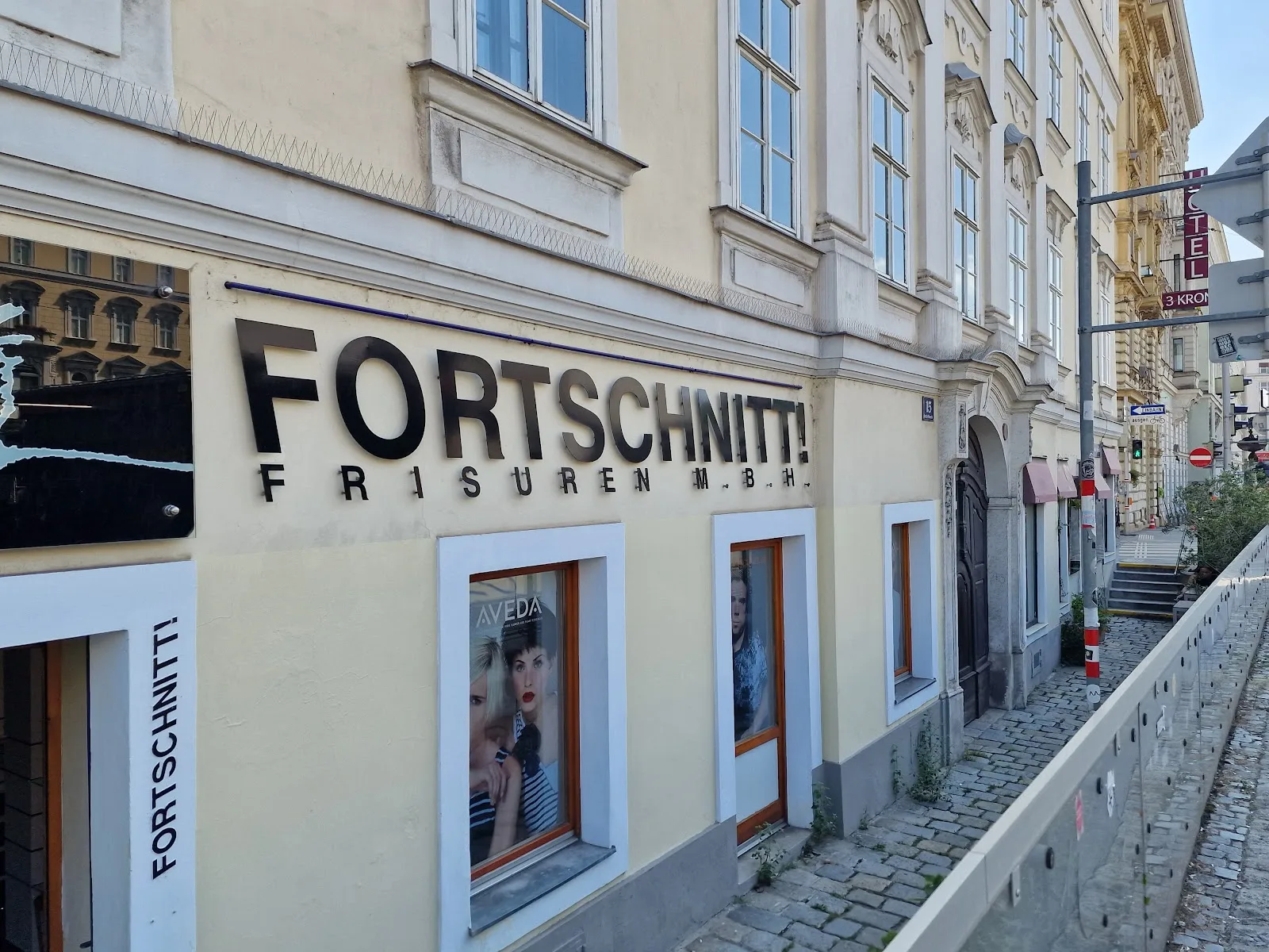 FORTSCHNITT Frisuren